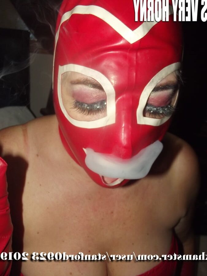 MASKED MATURE SLUT