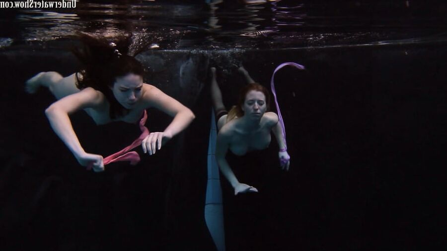 Aneta and Andrejka UnderWaterShow