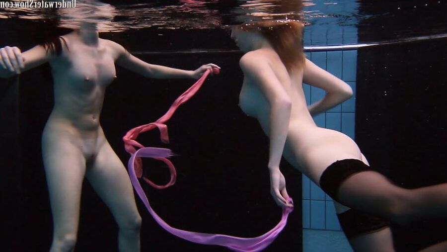 Aneta and Andrejka UnderWaterShow
