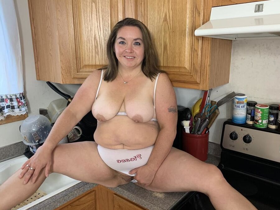 Sexy BBW Kitchen Slut