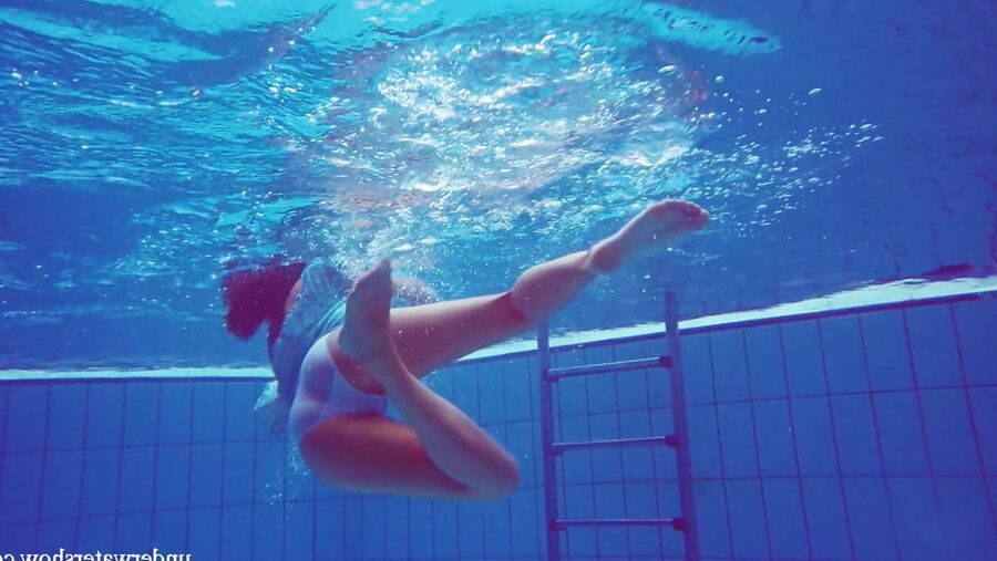 Marusia UnderWaterShow