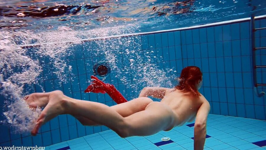 Avenna Pt.2 UnderWaterShow