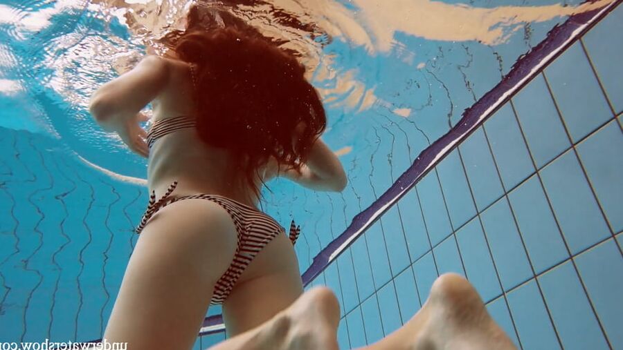 Lola Pt.1 UnderWaterShow