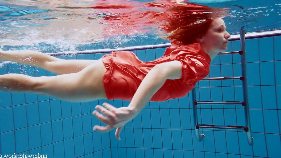 Avenna Pt.2 UnderWaterShow