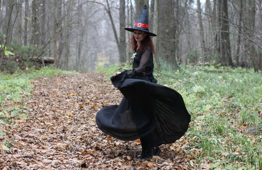 Dancing Witch