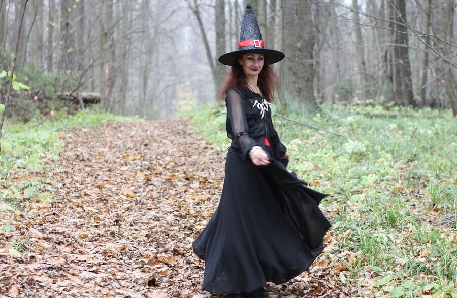 Dancing Witch