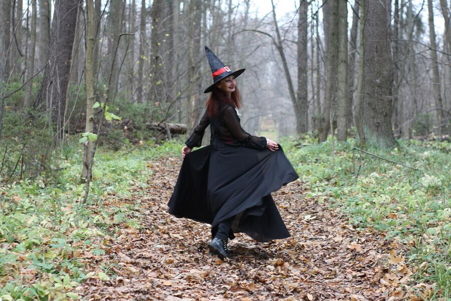 Dancing Witch