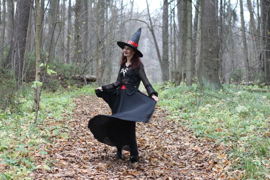Dancing Witch