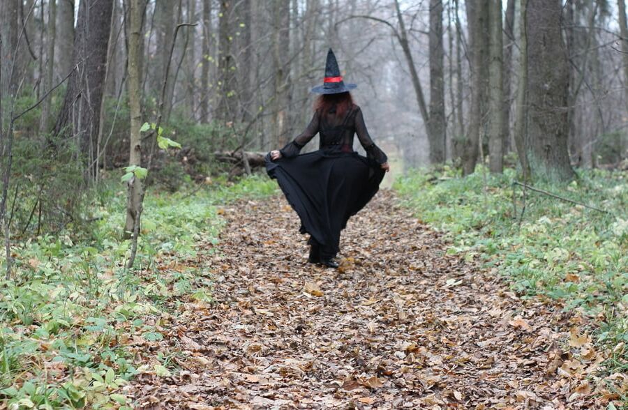 Dancing Witch