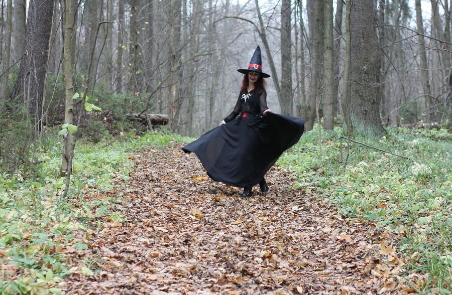 Dancing Witch