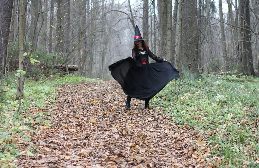 Dancing Witch