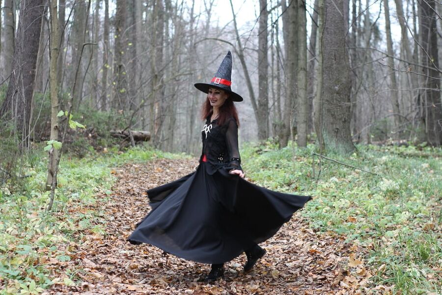 Dancing Witch