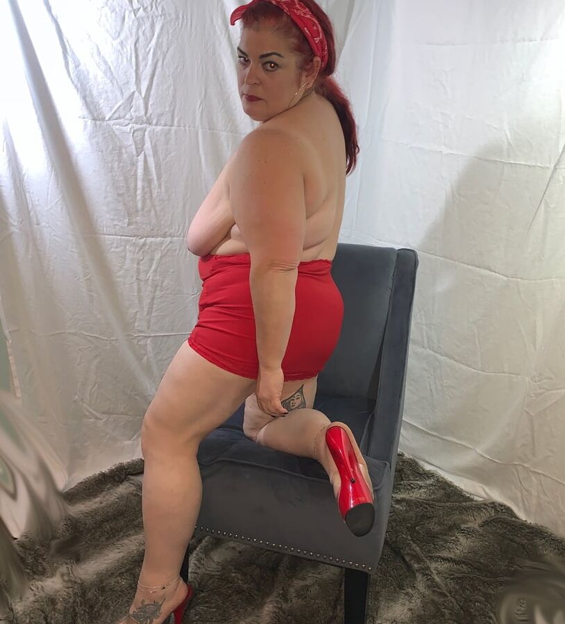 Queen of Spades Hotwife Pinup Girl