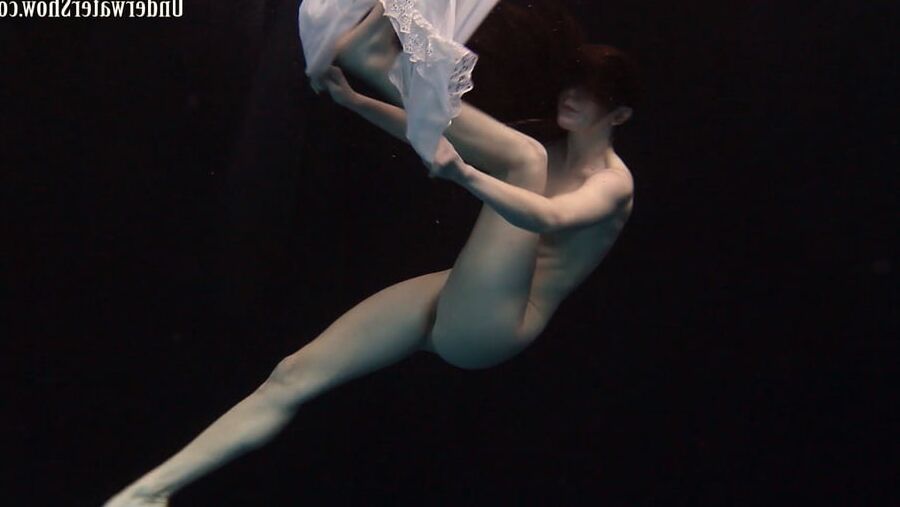 Andrejka 3 UnderWaterShow