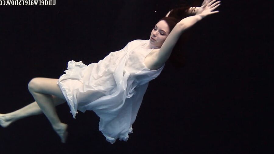 Andrejka 3 UnderWaterShow