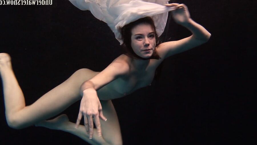 Andrejka 3 UnderWaterShow