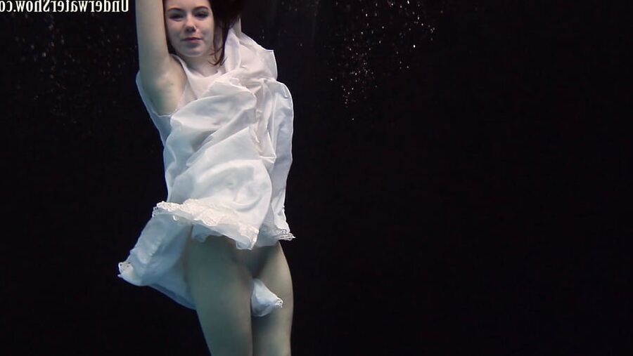 Andrejka 3 UnderWaterShow