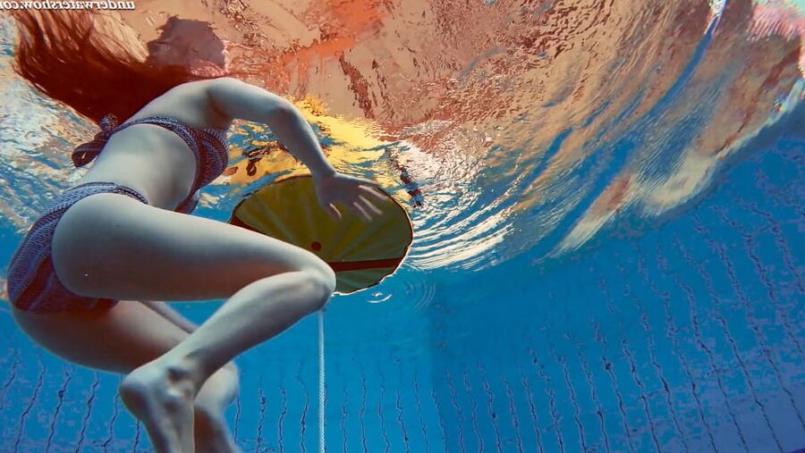 Liza Bubarek 1 UnderWaterShow