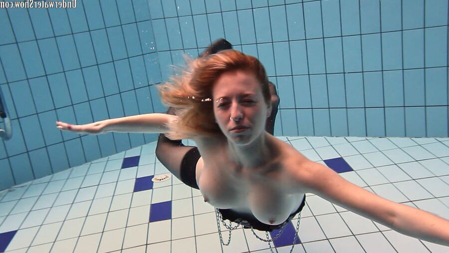 Anetta 3 UnderWaterShow