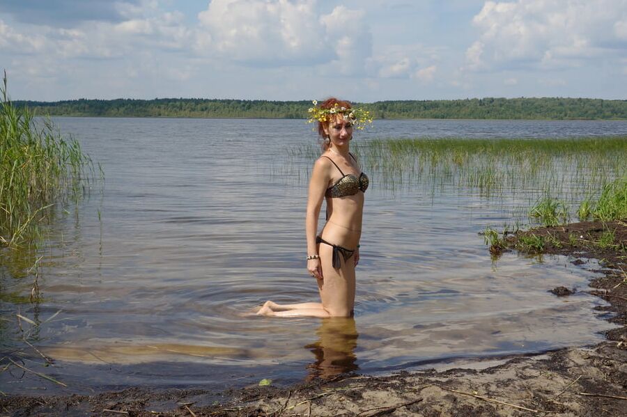 Vashutino with Crown of Flowers