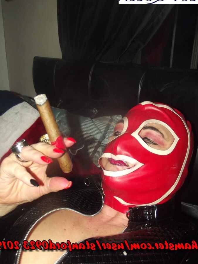 SLUT QUEEN MASKED