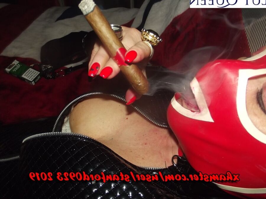 SLUT QUEEN MASKED