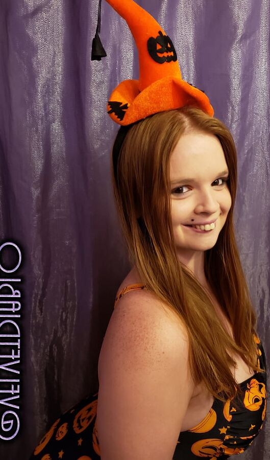 Week 198 - Redhead Halloween Costumes