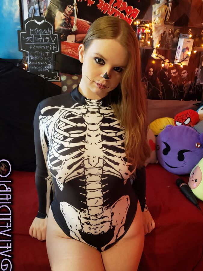 Week 198 - Redhead Halloween Costumes