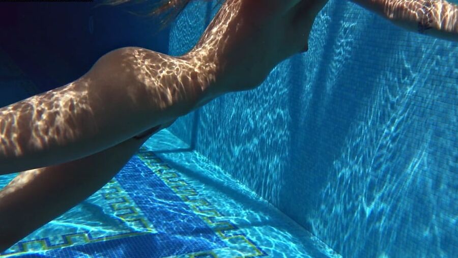 Tiffany Tatum Pt.1 UnderWaterShow
