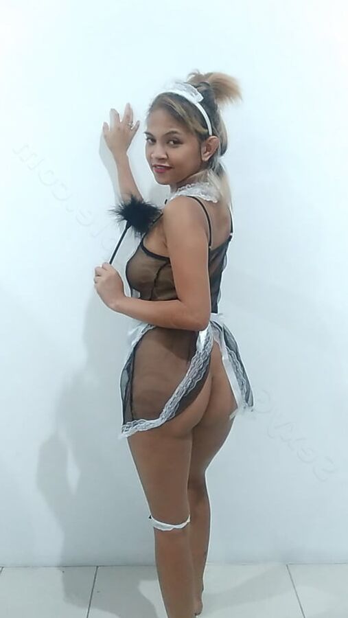 Maid Cosplay