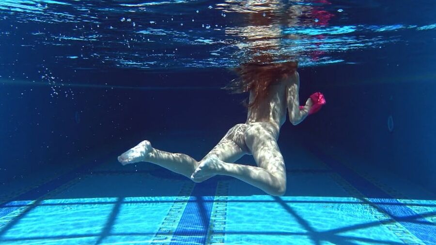 Tiffany Tatum Pt.2 UnderWaterShow Pool Erotics