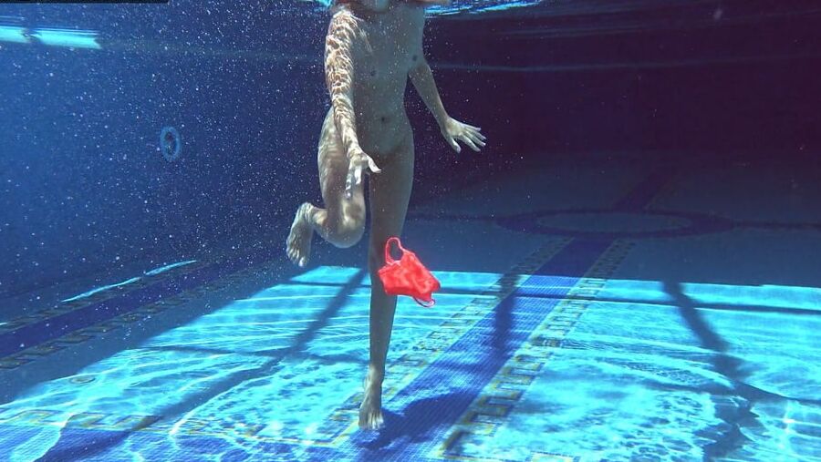 Mary Kalisy Pt.1 Underwater Swimming Pool Erotics
