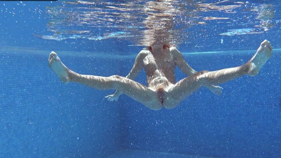 Mary Kalisy Pt.1 Underwater Swimming Pool Erotics