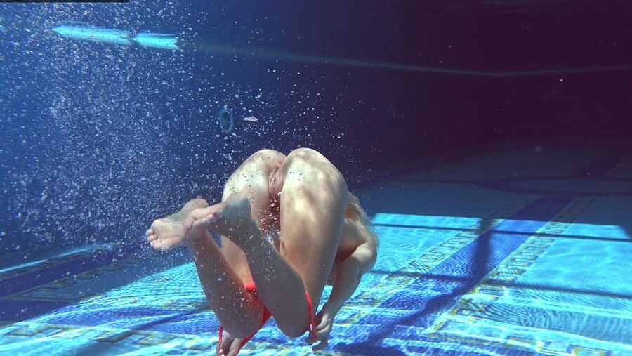 Mary Kalisy Pt.1 Underwater Swimming Pool Erotics