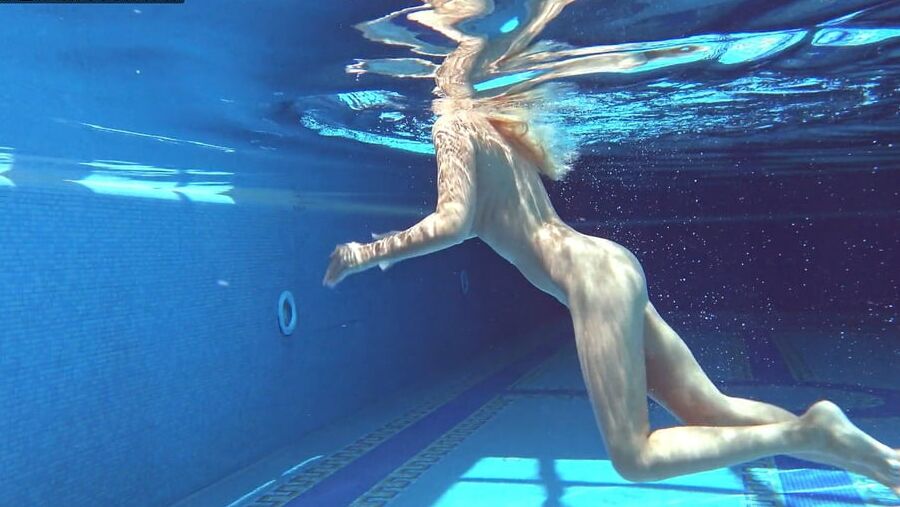 Mary Kalisy Pt.1 Underwater Swimming Pool Erotics