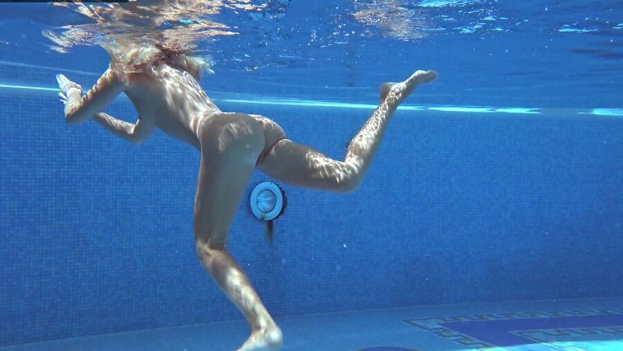 Mary Kalisy Pt.1 Underwater Swimming Pool Erotics