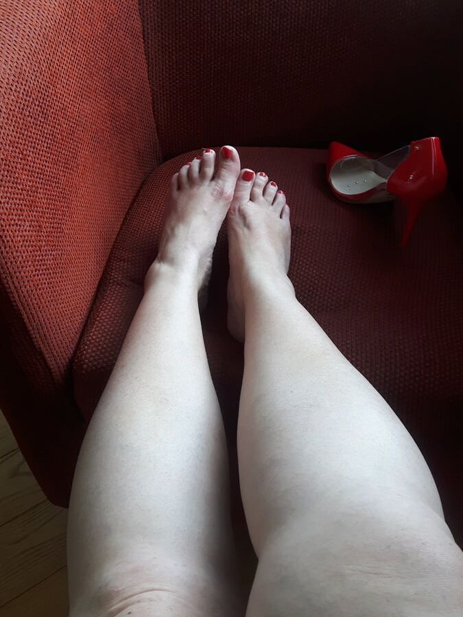 HOT BBW Wife Feet - Tits - Pussy and Just Random Stuff