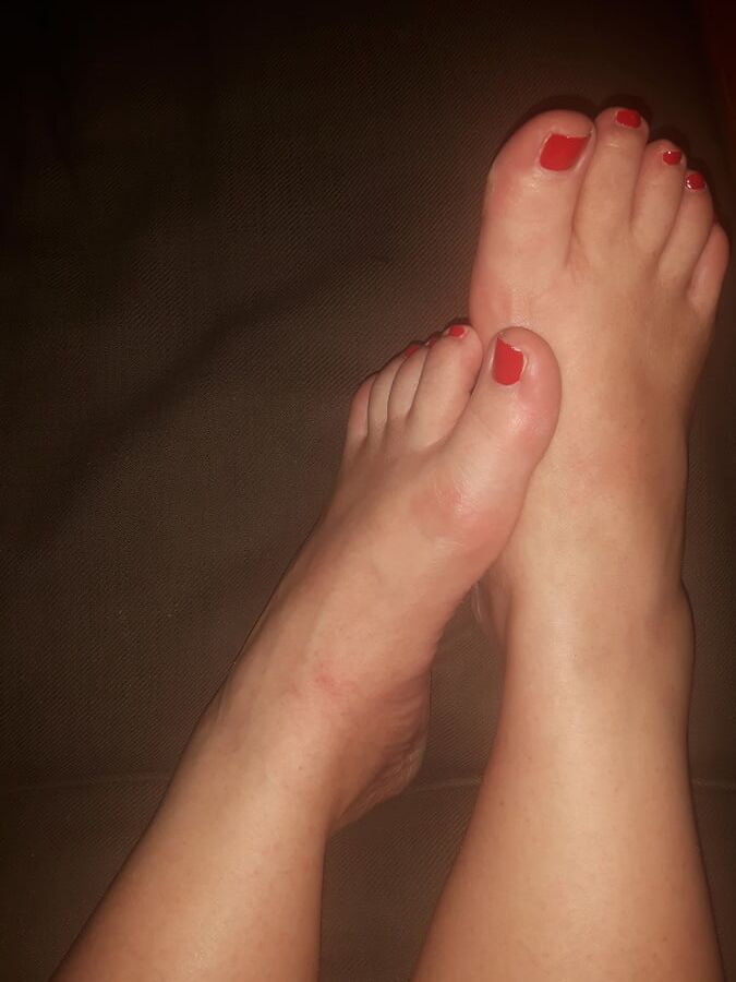 HOT BBW Wife Feet - Tits - Pussy and Just Random Stuff