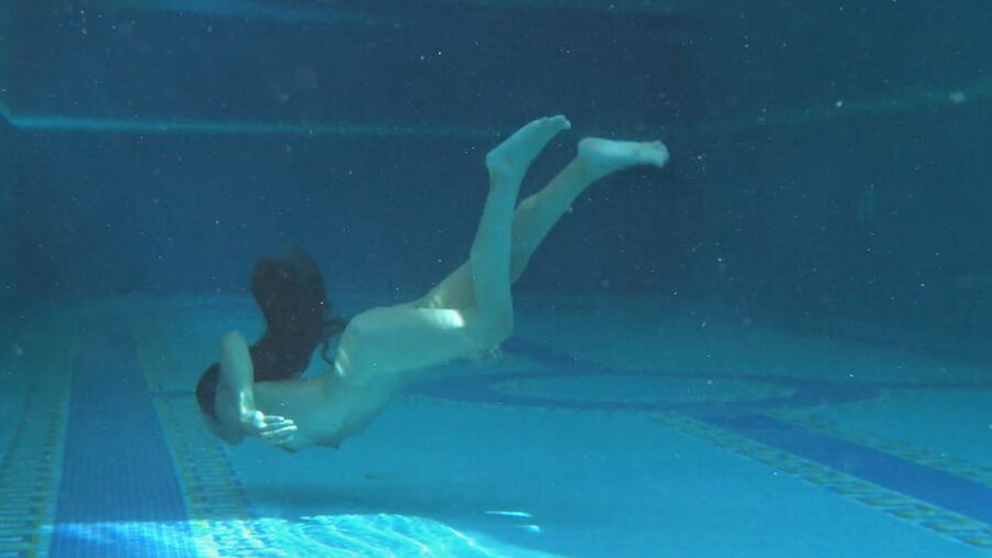 Irina Russaka UnderWaterShow Russian Pornstar