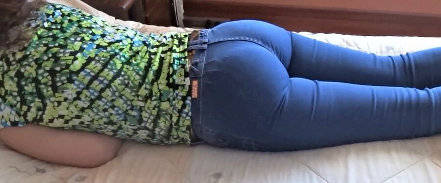 MY WIFE'S HAIRY (PART 1) - MI ESPOSA ES PELUDA (PARTE 1)