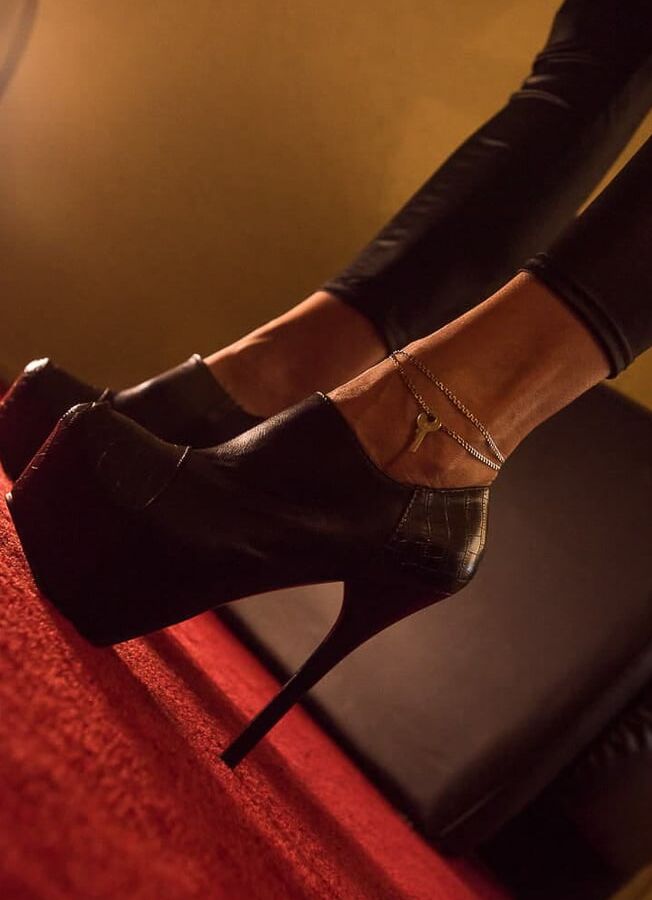 My Authentic Real-Life femdom Story with my Submissive (FLR)
