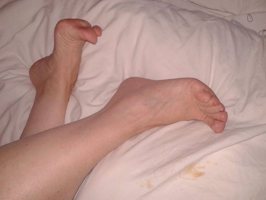 My sexy feet For footjob
