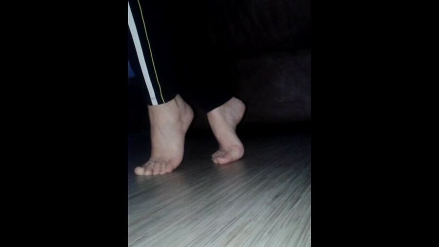 My sexy feet For footjob