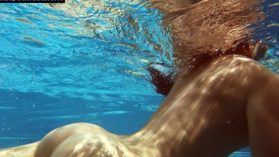 Kittina Clairette Pt.2 UnderWaterShow Pool Erotics