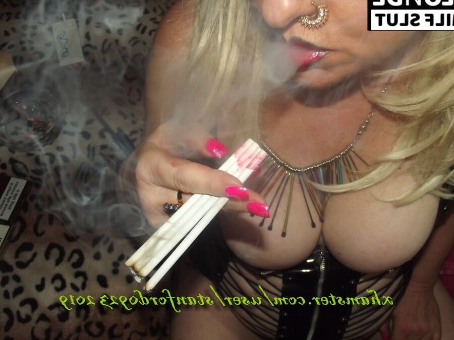 BLONDE MILF SLUT
