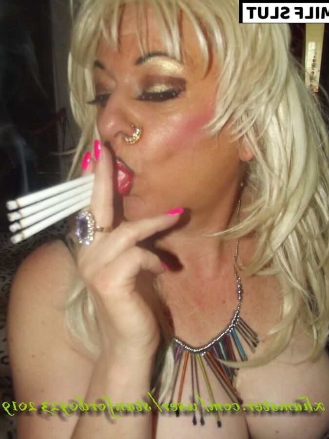 BLONDE MILF SLUT
