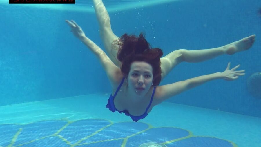 Lina Mercury Pt.1 Underwater Swimming Pool Erotics