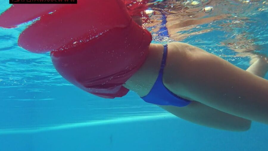 Lina Mercury Pt.1 Underwater Swimming Pool Erotics