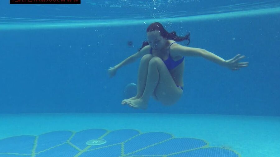 Lina Mercury Pt.1 Underwater Swimming Pool Erotics