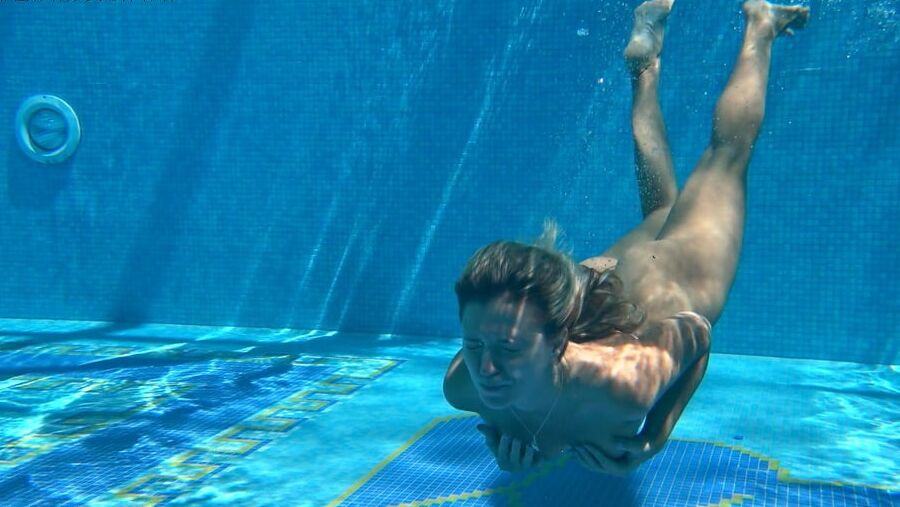 Mary Kalisy Underwater Swimming Pool Erotics